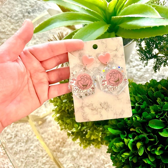 Cheshire Cat Acrylic Earrings - Picture 4 of 5